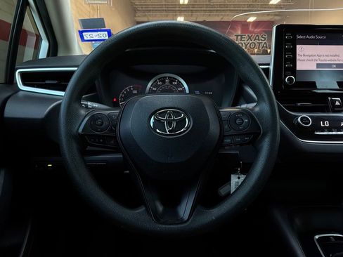 Used 2020 Toyota Corolla LE FWD image 36