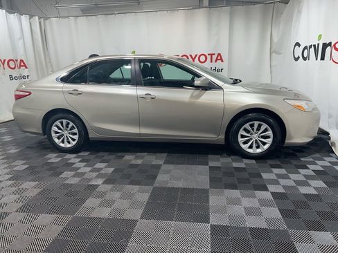 Used 2016 Toyota Camry LE image 10