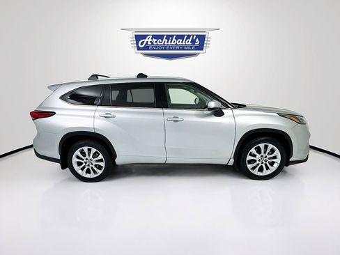 Used 2022 Toyota Highlander Limited image 32