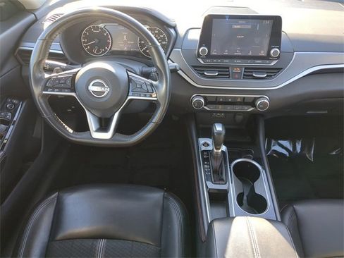 Used 2024 Nissan Altima 2.5 SR image 16