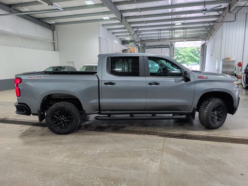 Used 2020 Chevrolet Silverado 1500 LT Trail Boss AWD/4WD image 2