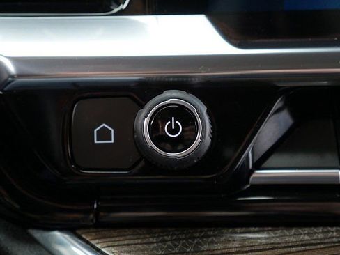 Used 2023 Chevrolet Silverado 1500 LT image 39