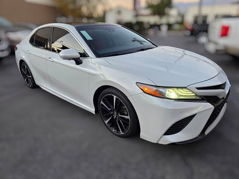 Used 2018 Toyota Camry XSE image 2