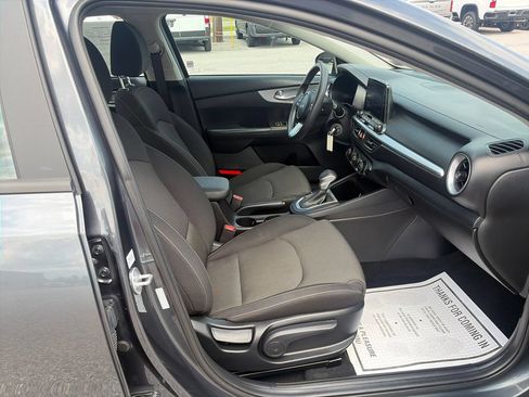 Used 2024 Kia Forte LXS FWD image 40