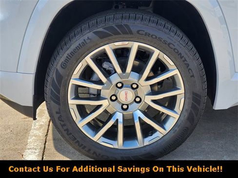 New 2026 GMC Terrain Denali w/ LPO, Black Badging Package image 7