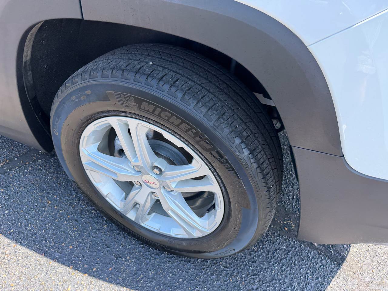 Used 2023 GMC Terrain SLE FWD image 12