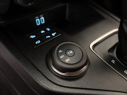 Used 2021 Ford Ranger Lariat w/ Tremor Off-Road Package image 9