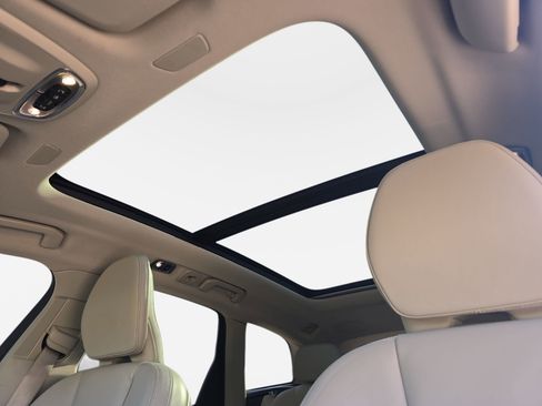 Used 2021 Volvo XC60 T5 Inscription w/ Advanced Package image 29