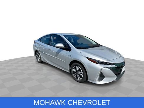 Used 2017 Toyota Prius Prime Premium w/ Protection Package FWD image 2