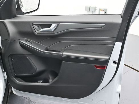 New 2026 Ford Escape SE image 30