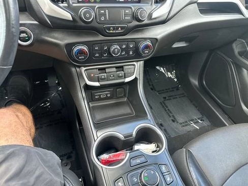 Used 2022 GMC Terrain SLT w/ Tech Package AWD/4WD image 26
