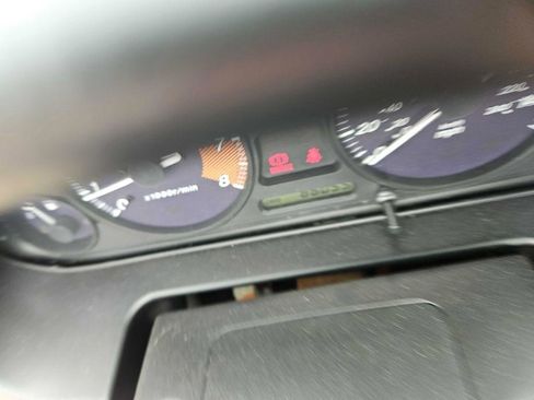 Used 1999 MAZDA MX-5 Miata image 25