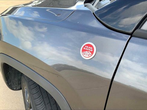 Used 2021 Jeep Compass Trailhawk image 32