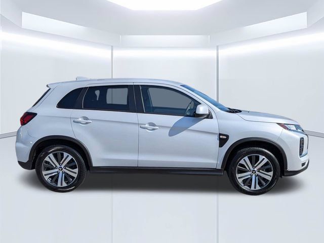 Used 2025 Mitsubishi Outlander Sport ES AWD/4WD image 3