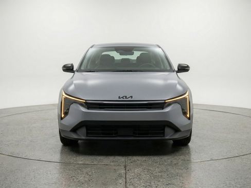 Used 2025 Kia K4 LXS FWD image 2