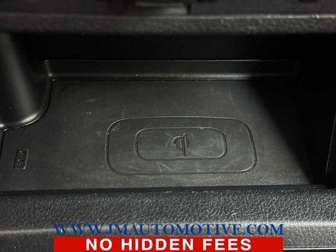 Used 2018 Toyota Tacoma Limited image 40