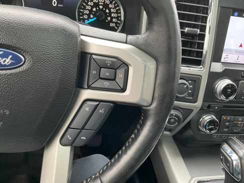 Used 2017 Ford F150 Lariat w/ Equipment Group 502A Luxury AWD/4WD image 7