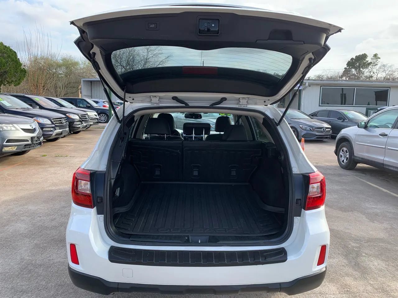 Used 2016 Subaru Outback 2.5i Limited AWD/4WD image 20
