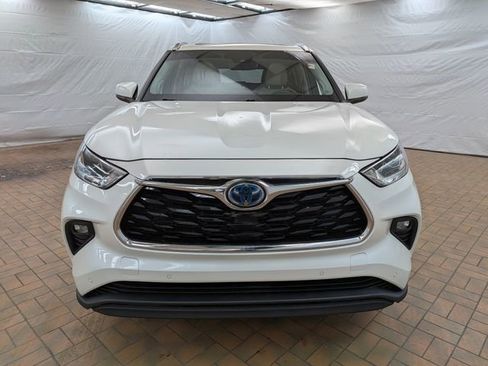 Used 2021 Toyota Highlander Limited image 2