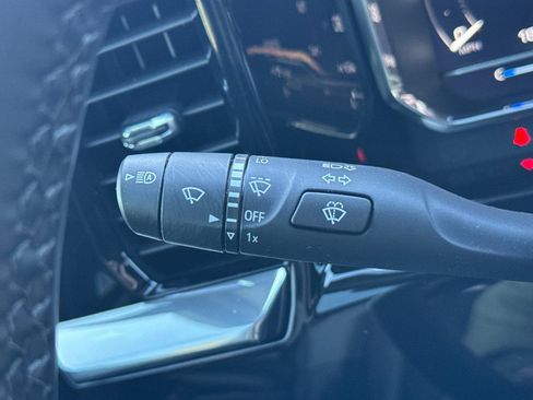 Used 2025 GMC Sierra 1500 Elevation image 35