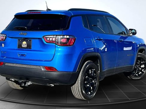 Used 2026 Jeep Compass Latitude AWD/4WD image 23