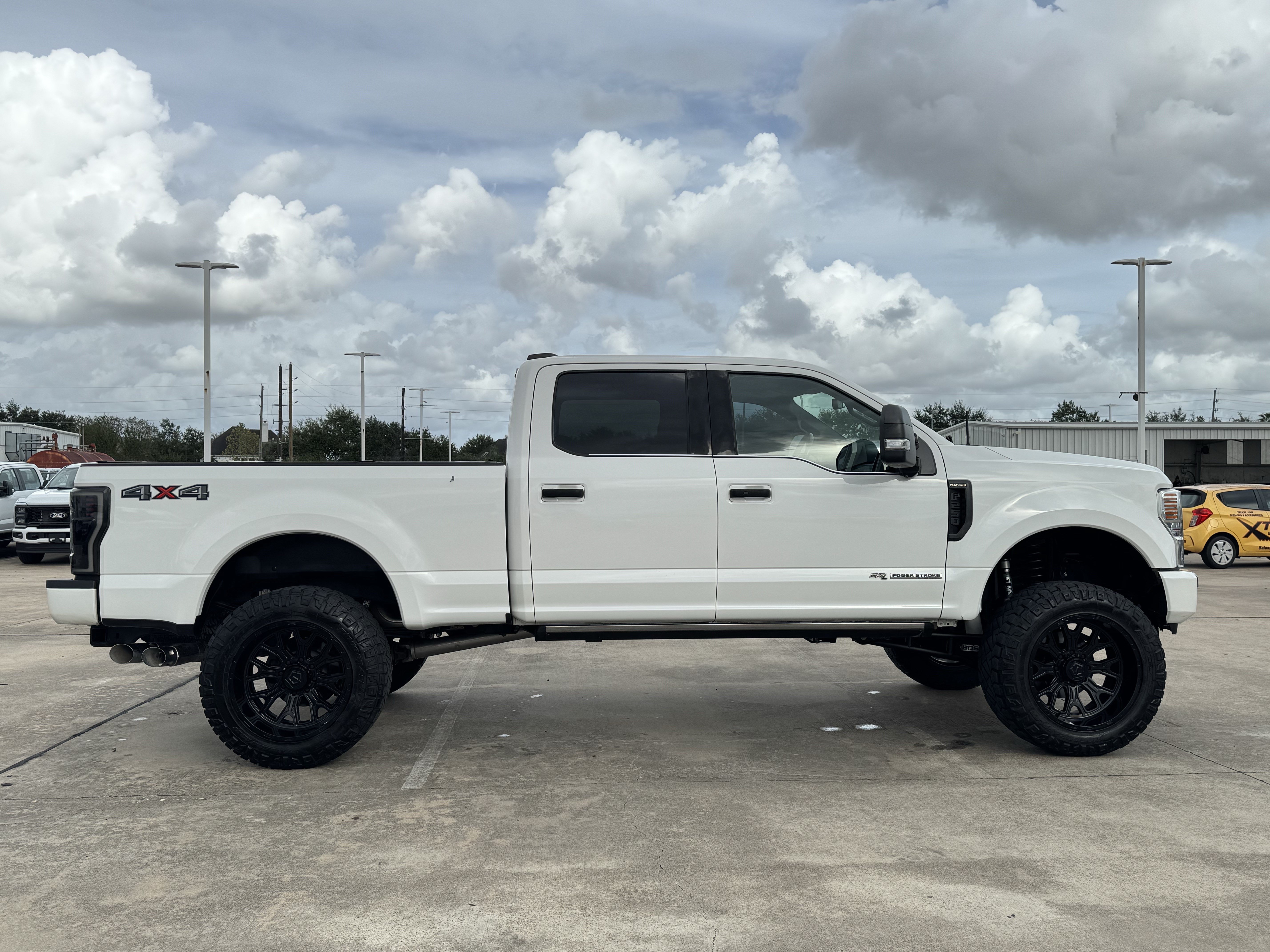 Used 2022 Ford F250 Platinum AWD/4WD image 6