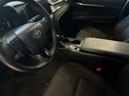 Used 2025 Toyota Camry LE FWD image 12