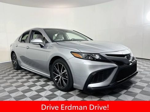 Certified 2024 Toyota Camry SE w/ Convenience Package FWD image 1