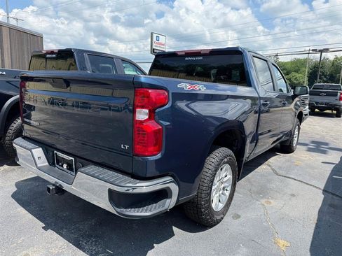 Used 2022 Chevrolet Silverado 1500 LT AWD/4WD image 36