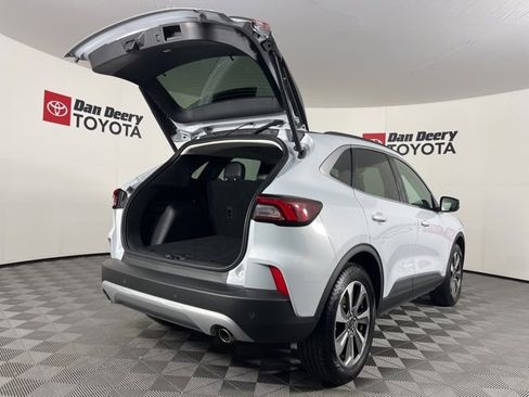 Used 2025 Ford Escape Platinum image 19