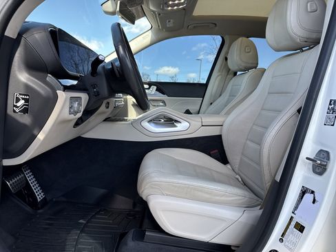 Used 2020 Mercedes-Benz GLS 580 GLS 580 image 17