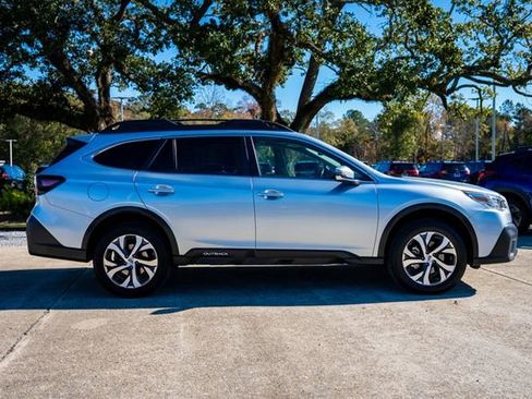 Used 2022 Subaru Outback Limited image 21