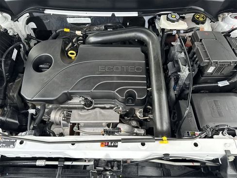 Used 2023 Chevrolet Equinox LT image 12