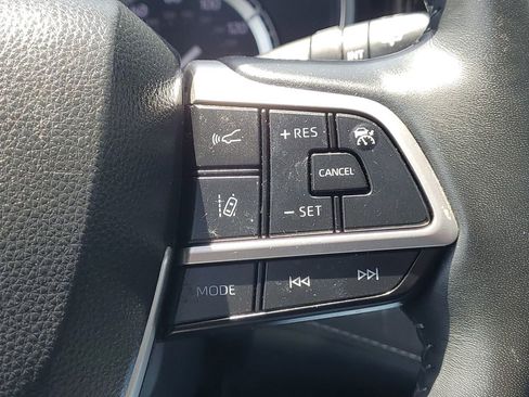Used 2022 Toyota Highlander Platinum AWD/4WD image 25