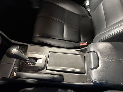 Used 2010 Honda Crosstour EX-L image 18