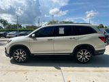 Used 2019 Honda Pilot Touring image 4