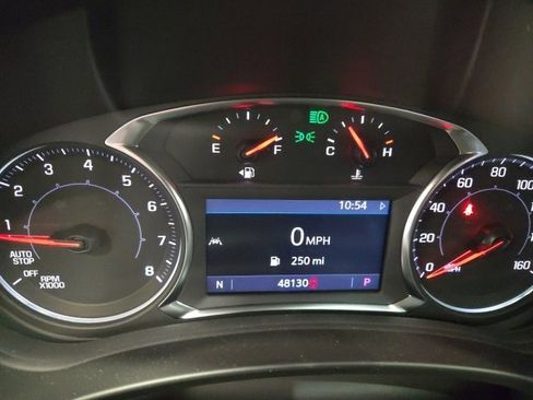 Used 2024 GMC Terrain SLT image 15