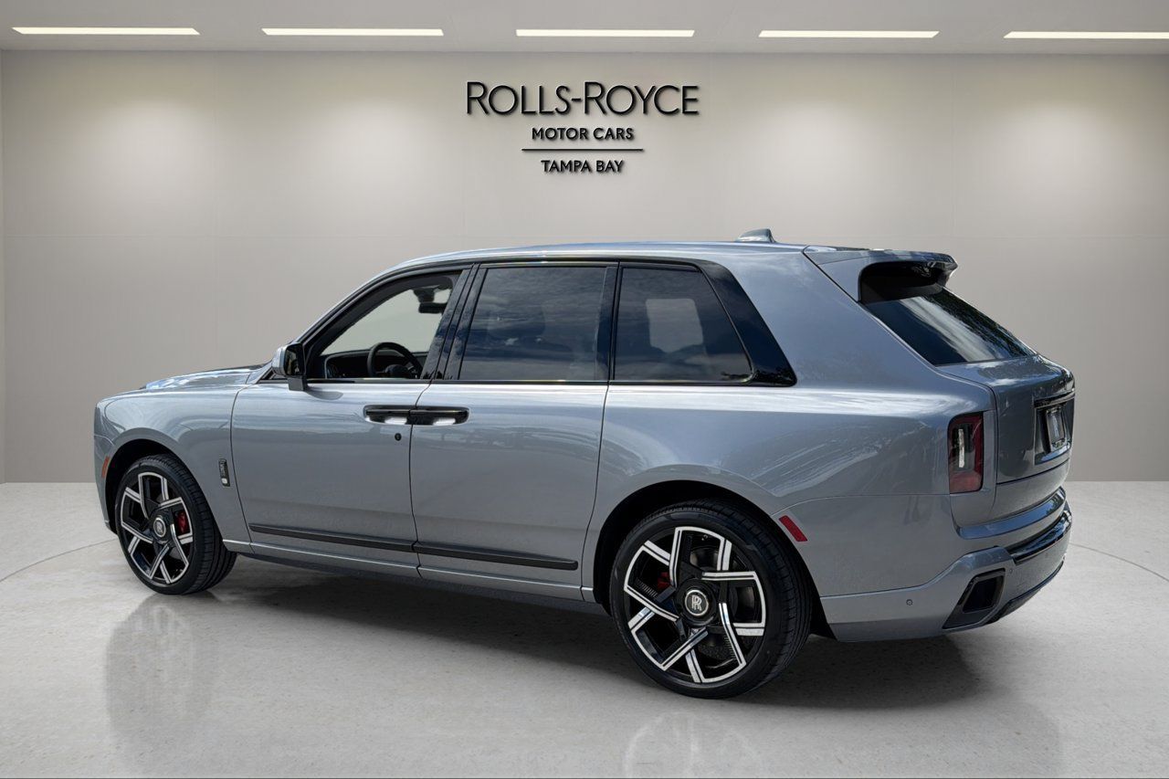 New 2027 Rolls-Royce Cullinan Black Badge AWD/4WD image 5