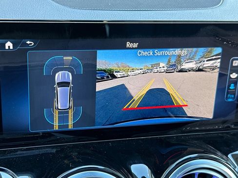 New 2025 Mercedes-Benz GLB 250 image 22