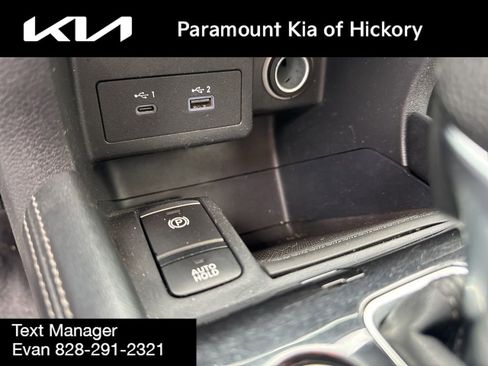 Used 2021 Nissan Kicks SR w/ Exterior Package image 23