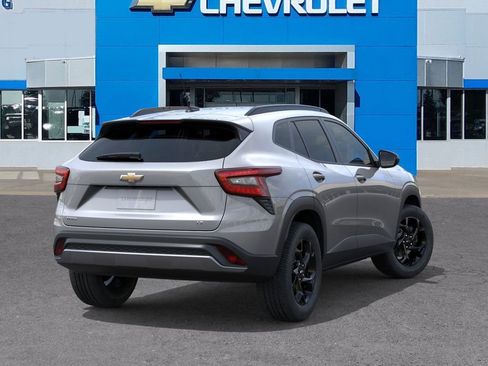 New 2026 Chevrolet Trax LT image 4