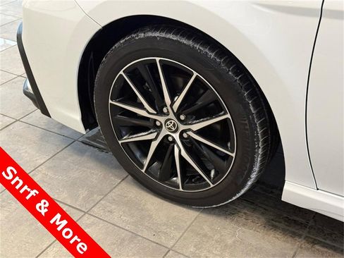 Used 2021 Toyota Camry SE image 9