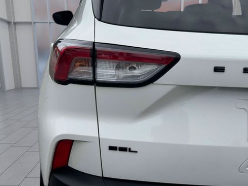 Certified 2022 Ford Escape SEL w/ SEL Stealth AWD Package image 9
