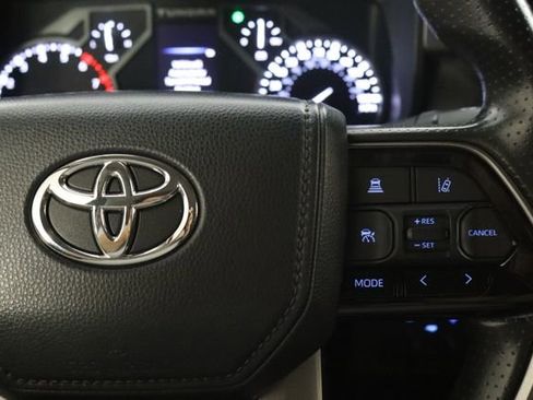 Used 2023 Toyota Tundra SR5 w/ SR5 Convenience Package AWD/4WD image 10