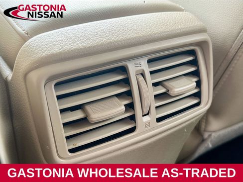 Used 2015 Nissan Rogue SL w/ SL Premium Package image 27