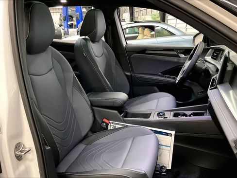 New 2026 Volkswagen Tiguan SE R-Line image 30