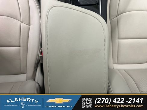Used 2023 Buick Enclave Essence w/ Experience Buick Package FWD image 33