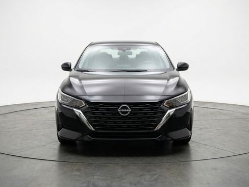 Used 2025 Nissan Sentra SV image 2