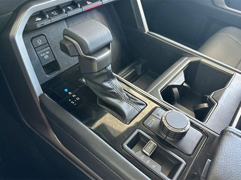 Used 2024 Toyota Tundra Limited image 22