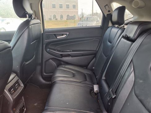 Used 2018 Ford Edge Titanium w/ Ford Safe & Smart Package image 12